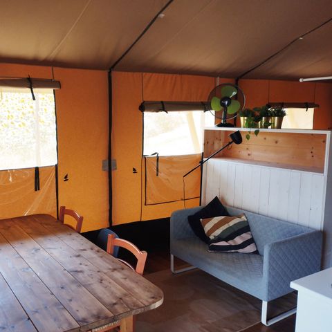 CANVAS AND WOOD TENT 6 people - including sanitary facilities