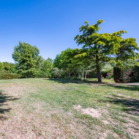 PARCELA - SITIO 80 a 100m² - 1 vehículo ligero, caravana, autocaravana o furgoneta transformada