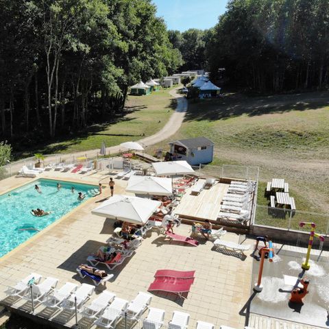 Stellplatz - Stellplatz Comfort XXL inklusive 2 Personen, 1 Auto und Strom 10A