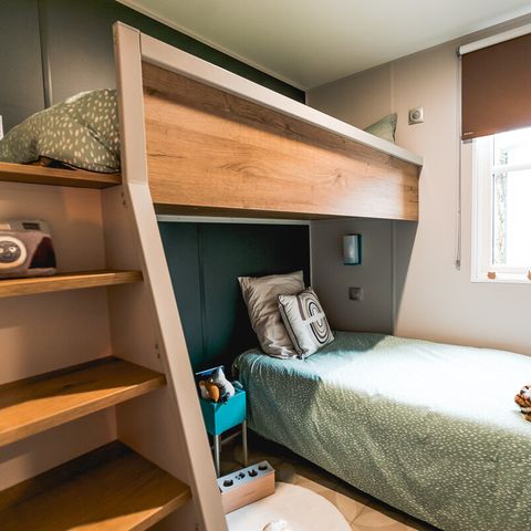 Mobile home 4 persons - LUXE XXL 2 bedrooms (1/4 pers - air conditioning - TV - integrated covered terrace + surface area 40m²)