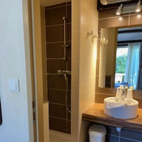 Bedroom 4 persons - 14m² room, 1 room (no kitchen) _ No cot available