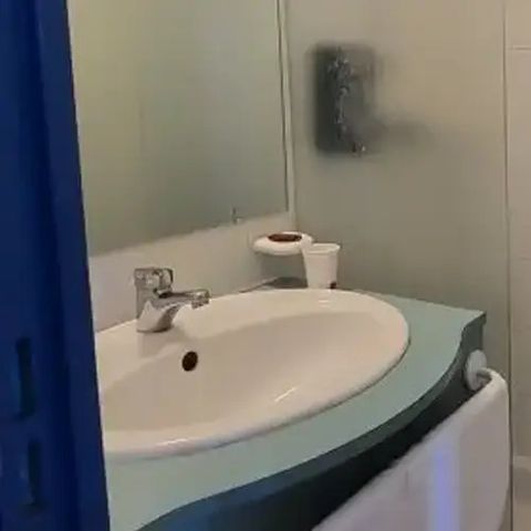 CHAMBRE 4 personnes - Chambre 30 m² 2 Pièces  2 salles d'eau (Sans cuisine)