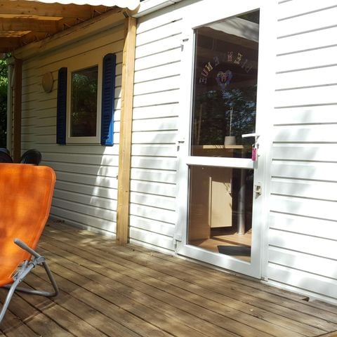 BUNGALOW 5 personnes - Mobil-home Grand Confort Lilas 28m² 2 chambres - Arrivée le Dimanche en Juillet et Août