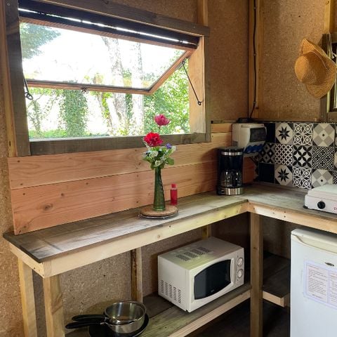 HÉBERGEMENT INSOLITE 4 personnes - Les Cabanes de Lison