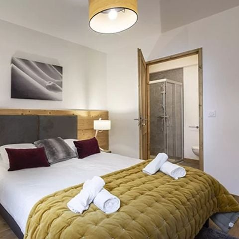 APPARTEMENT 12 personen - 6 KAMERS, 12 PERSONEN, DUPLEX MET UITZICHT OP DE BERGEN