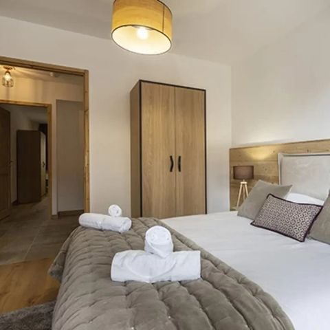 APPARTAMENTO 12 persone - 6 CAMERE, 12 PERSONE, DUPLEX CON VISTA SULLA MONTAGNA
