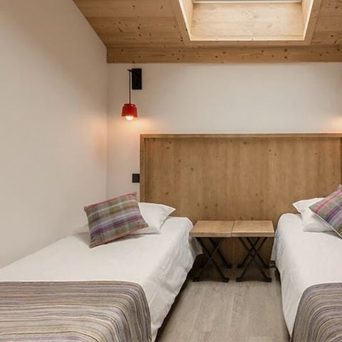 APARTMENT 10 people - 5 rooms, sleeps 10.