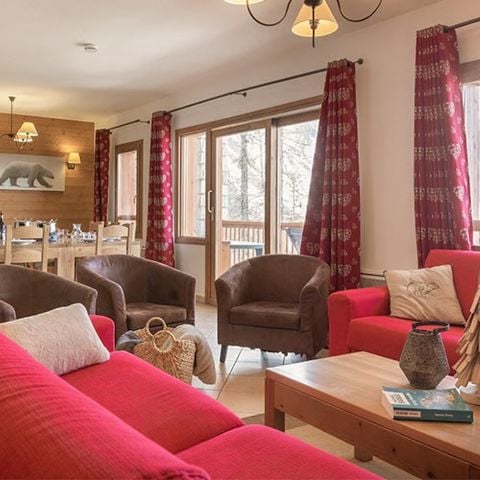 Apartement 14 Personen - 7 Zimmer, 14 Personen. Blick auf die Berge +
