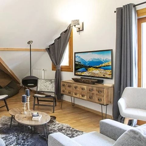 APARTEMENTO 8 personas - 4 HABITACIONES, 8 PERSONAS, VISTAS A LA MONTAÑA, DÚPLEX