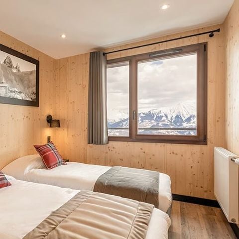 APARTEMENTO 6 personas - 3 habitaciones, 6 personas. CONFORT