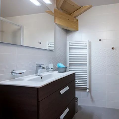 Piso 8 personas - APARTAMENTO DÚPLEX DE 3 HABITACIONES CON 6-8 PLAZAS Y VISTAS A LA MONTAÑA