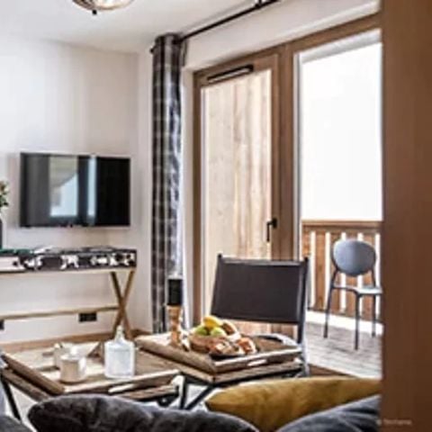 Piso 10 personas - 5 HABITACIONES (3 HABITACIONES + 2 BAÑOS) 8-10 PERSONAS VISTAS A LA MONTAÑA