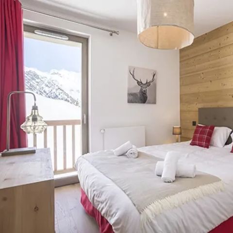 Piso 8 personas - 3 HABITACIONES CON BAÑO, 8 PERSONAS, ESTÁNDAR