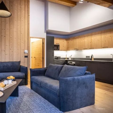 APARTMENT 10 people - 4-BEDROOM APARTMENT FOR 8–10 PEOPLE WITH MOUNTAIN VIEWS
