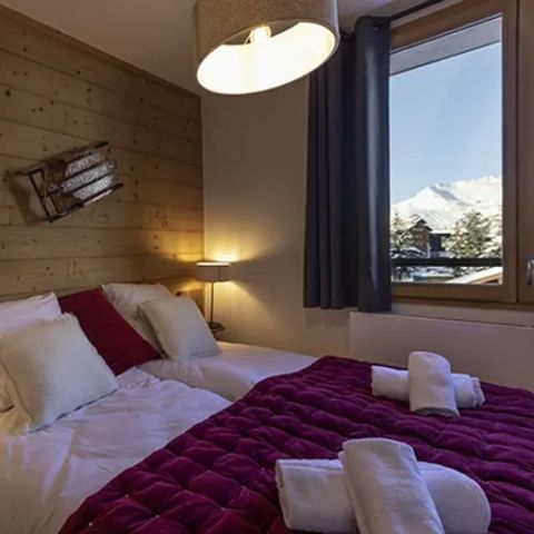 APPARTEMENT 10 personnes - 5 PIECES (3 PIECES + 2 CABINES) 8-10 PERSONNES STANDARD
