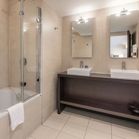 CHAMBRE 4 personnes - pour 4 pers.