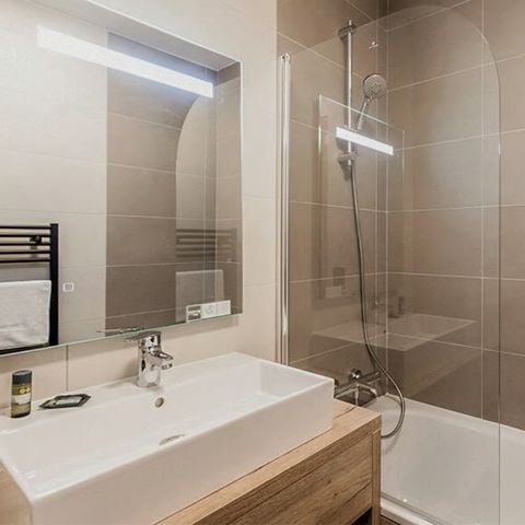 APARTEMENTO 6 personas - 3 habitaciones, 6 personas. CONFORT
