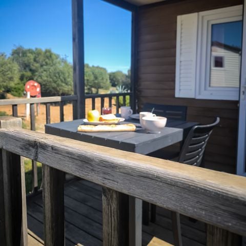 MOBILE HOME 4 people - Sleeps 4, with a small terrace (air-conditioned)