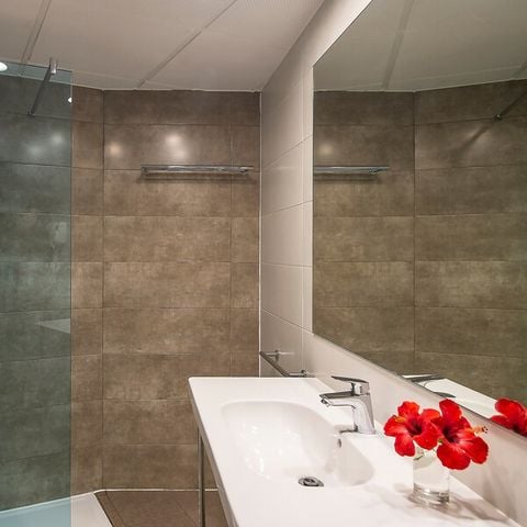 CHAMBRE 3 personnes - Chambre Triple - 3 adultes - balcon