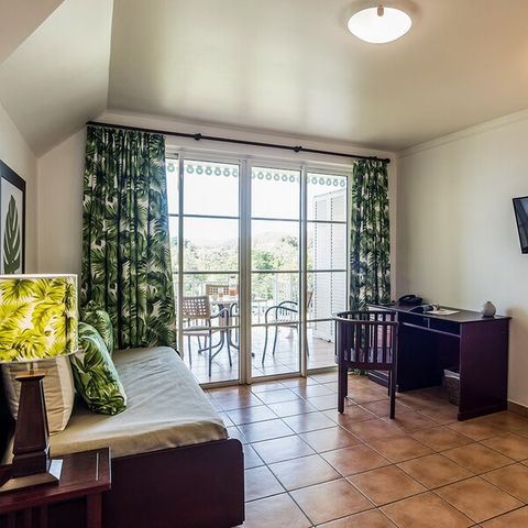 APARTMENT 4 people - Sleeps 4 – 1 bedroom – Terrace