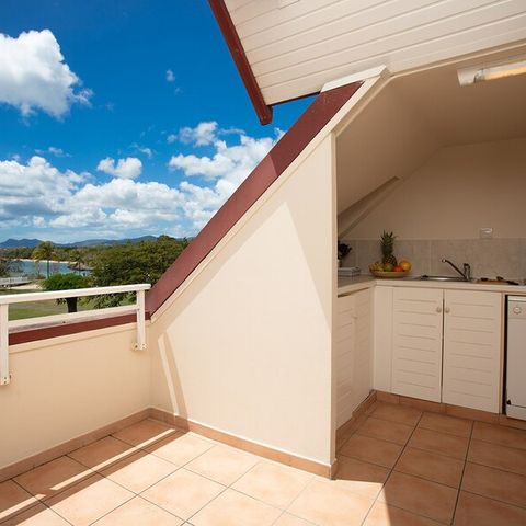 APARTMENT 6 people - Sleeps 6 – 2 bedrooms – Terrace – Sea view
