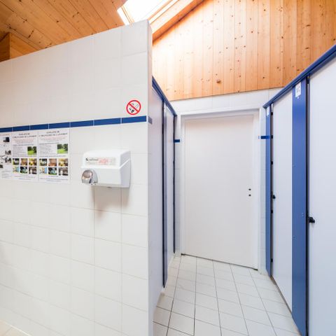 STAANPLAATS - Klassieke standplaats - 10A elektriciteit - 1 voertuig - water dichtbij - 80/100 m².