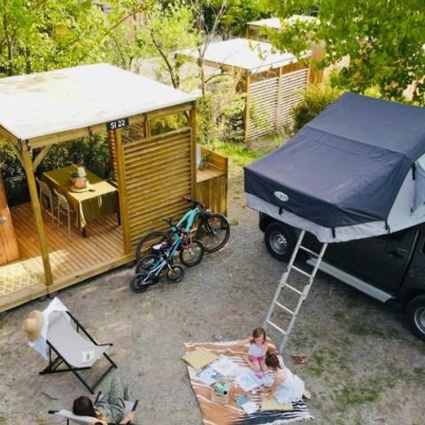 STAANPLAATS - Luxe Kampeerplaats Individueel Sanitair + Tuinpakket