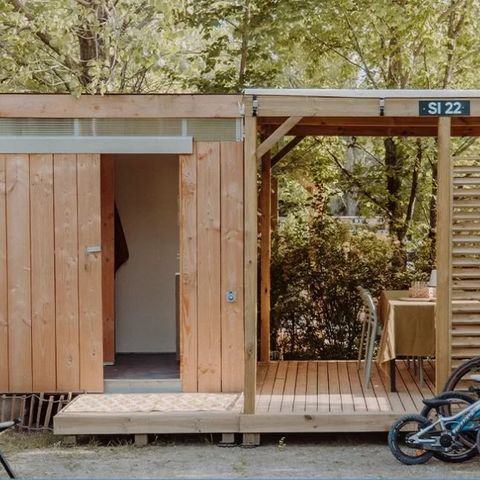 Stellplatz - Stellplatz Luxe Sanitär Individuell + Garden Pack