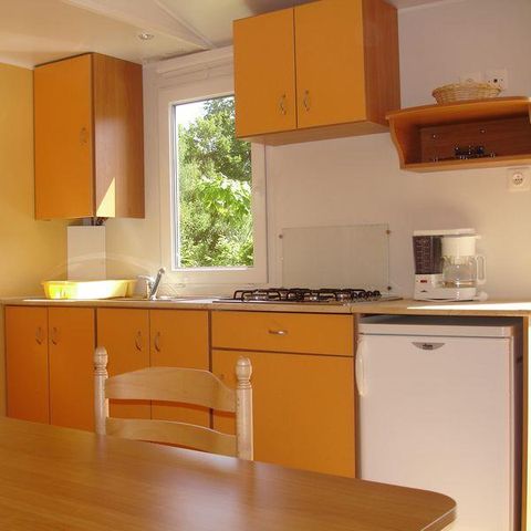 BUNGALOW 8 personnes - Confort 31m² / 3 chambres + TV + Terrasse non couverte 6/8 pers