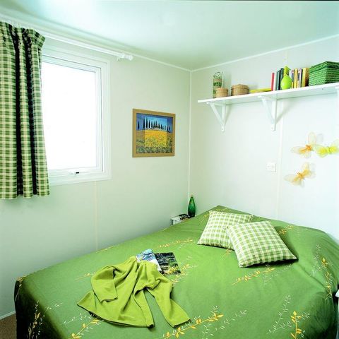 BUNGALOW 8 personnes - Confort 31m² / 3 chambres + TV + Terrasse non couverte 6/8 pers