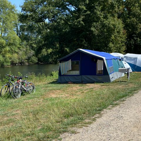 PARCELA -  Paquete Riverfront Privilege (10A) 2/5 pers