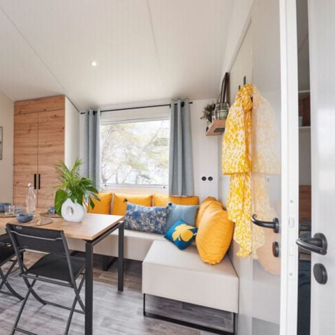 MOBILE HOME 6 people - Mobile home sleeps 6, 3 bedrooms (air conditioning, tv, lv)