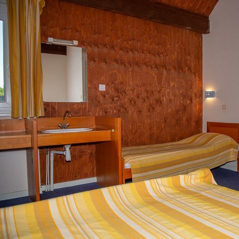 GÎTE 7 personnes - sur 2 étages