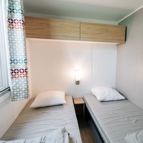 Mobilhome 4 personnes - COTTAGE CONFORT 2 chambres - 30m² - Terrasse couverte 4 pers