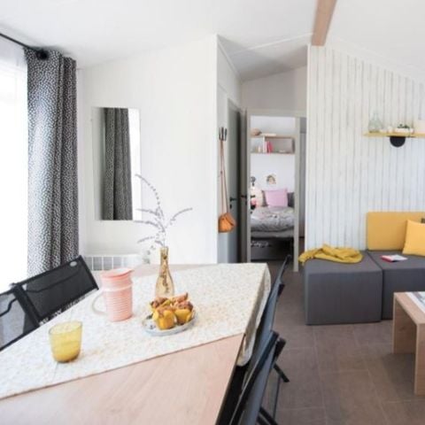 Mobilhome 8 personnes - SUNELIA PRESTIGE 4 chambres - 40m² - Terrasse couverte 8 pers