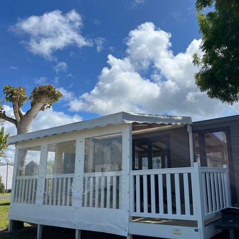 Mobilhome 8 personnes - Dimanche - SUNELIA PRESTIGE 4 chambres - 40m² - Terrasse couverte 8 pers