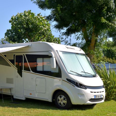 PLOT - Location WEDNESDAY