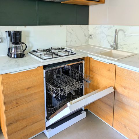 Stacaravan 6 personen - Zondag - SUNELIA - CONFORT - PLUS - 3 slaapkamers - 35 m² - Overdekt terras