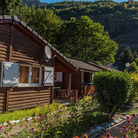 Chalet 5 personen - Chalet Montana Confort 35m² - 2 kamers + 8m² terras + plancha + TV -
