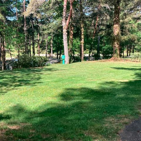 EMPLACEMENT - Emplacement tente (+ vélo, vtt) et 1 personne