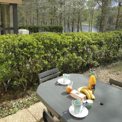 CASA DI CAMPAGNA 6 persone - ai margini di una foresta - 4/6 posti letto