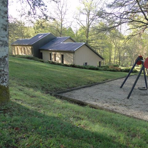 CASA DI CAMPAGNA 6 persone - ai margini di una foresta - 4/6 posti letto