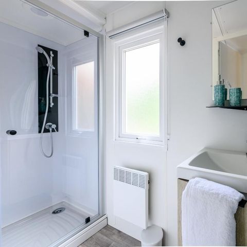 MOBILE HOME 6 people - 3 Rooms 4/6 Persons Air-conditioned + TV