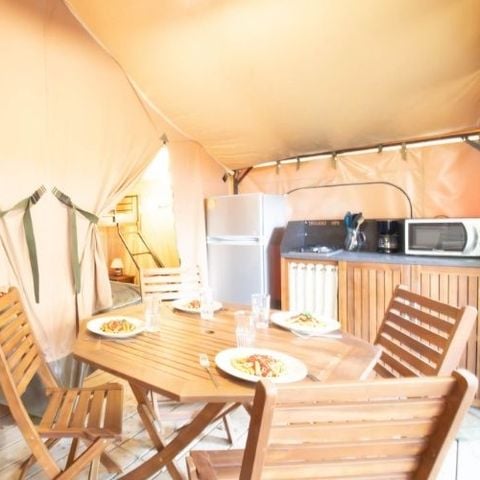 TIENDA DE LONA Y MADERA 4 personas - Albergue STERNE