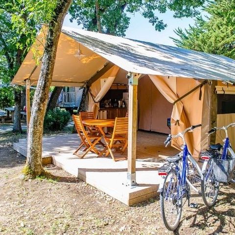 CANVAS AND WOOD TENT 5 people - Lodge STERNE sleeps 5