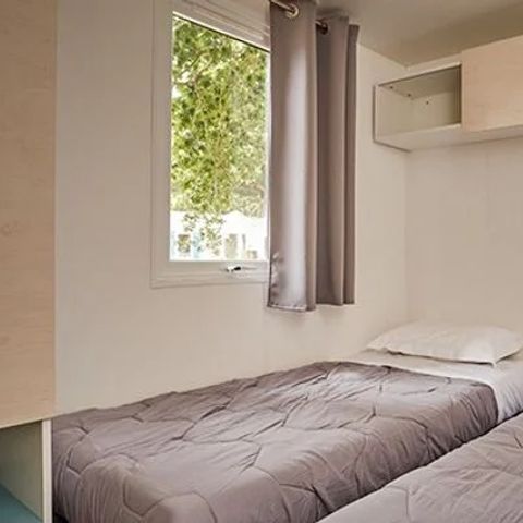 Stacaravan 6 personen - Comfort XL | 3 slaapkamers | 6 pers. | Verhoogd terras | TV