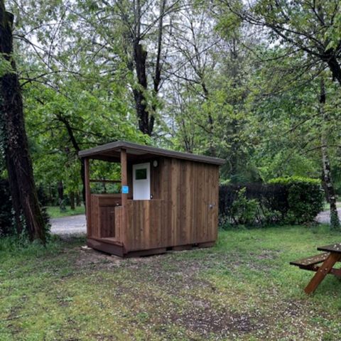 Stellplatz - Stellplatz Premium mit eigener Sanitäranlage 1/6 Pers.