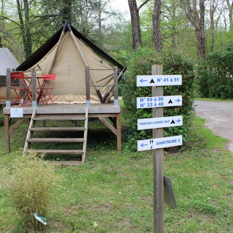 Zelt 2 Personen - Prêt à camper 6m² 1 Schlafzimmer - ohne Sanitäranlagen + Terrasse 3m² 2 pers.