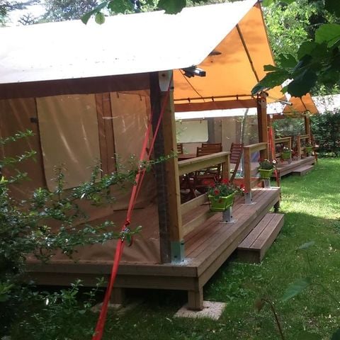 tent 5 personen - Eden Standard 30m² 2 kamers - geen badkamer + Zicht op de Lot + overdekt terras 11.5m².