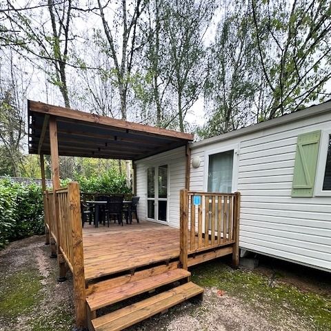 Stacaravan 6 personen - Confort 28m² 2 kamers + overdekt terras 13.5m² -4/6 pers